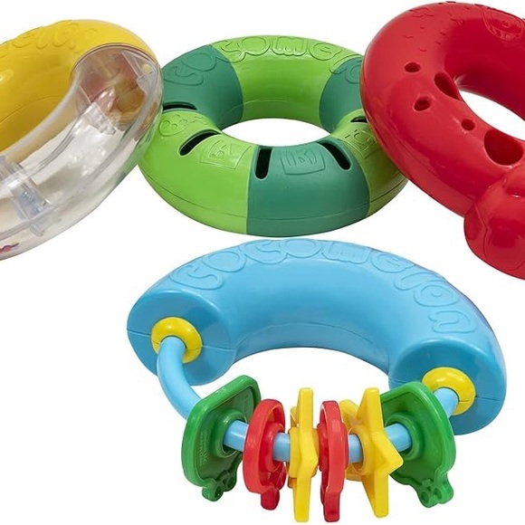 CoComelon Musical Rings Pack of 4 Sensory Toddler Toy Set New In Box - Picture 3 of 9